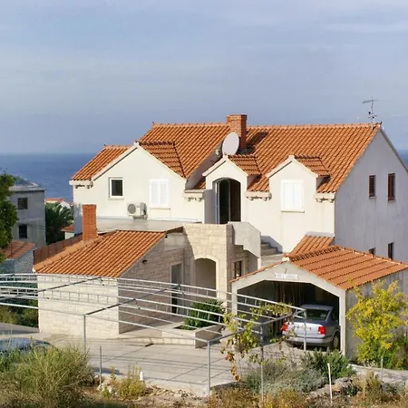 3065a Apartman Postira