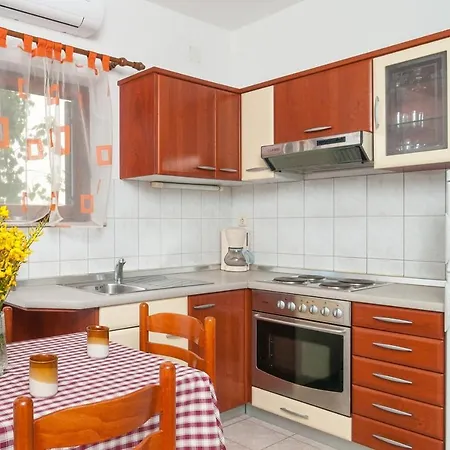 3065a Apartman Postira